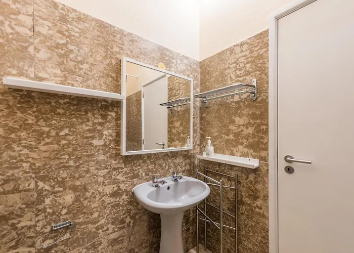 Guestready - Minimalistic Downtown Lägenhet *