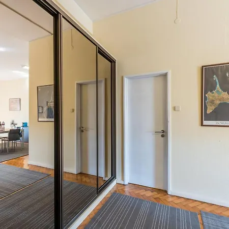 Guestready - Minimalistic Downtown * פורטו