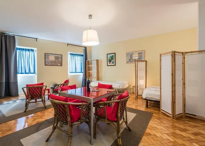 Guestready - Minimalistic Downtown * פורטו