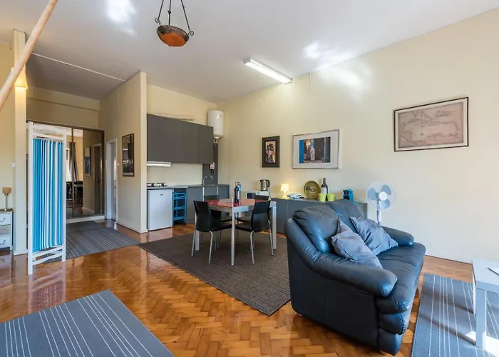 Guestready - Minimalistic Downtown דירה